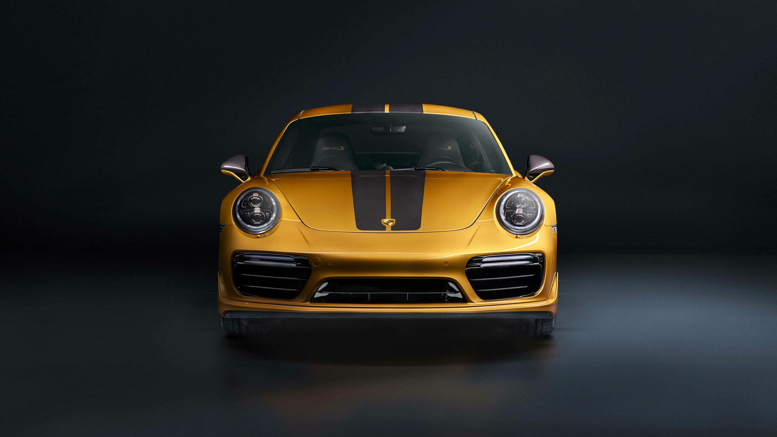 911 Turbo S, Golden yellow metallic, Black twin stripes — 2560×1440 HD wallpaper