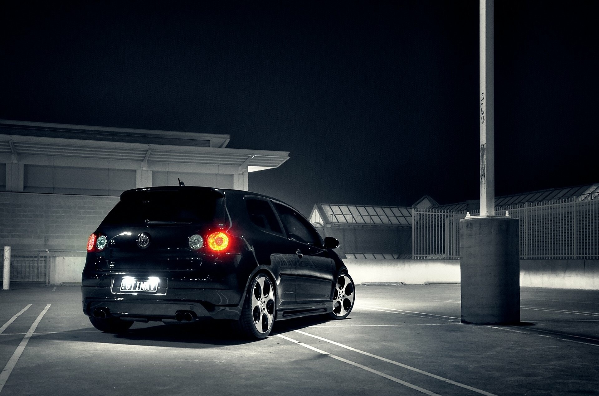 Volkswagen Golf GTI Mk5, Empty parking garage, Night tail lights Volkswagen Golf GTI Mk5, Empty parking garage, Night tail lights — 1920×1270 HD wallpaper