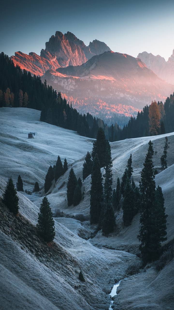 Aesthetic Mountain 4K Wallpapers — 720×1280 HD wallpaper
