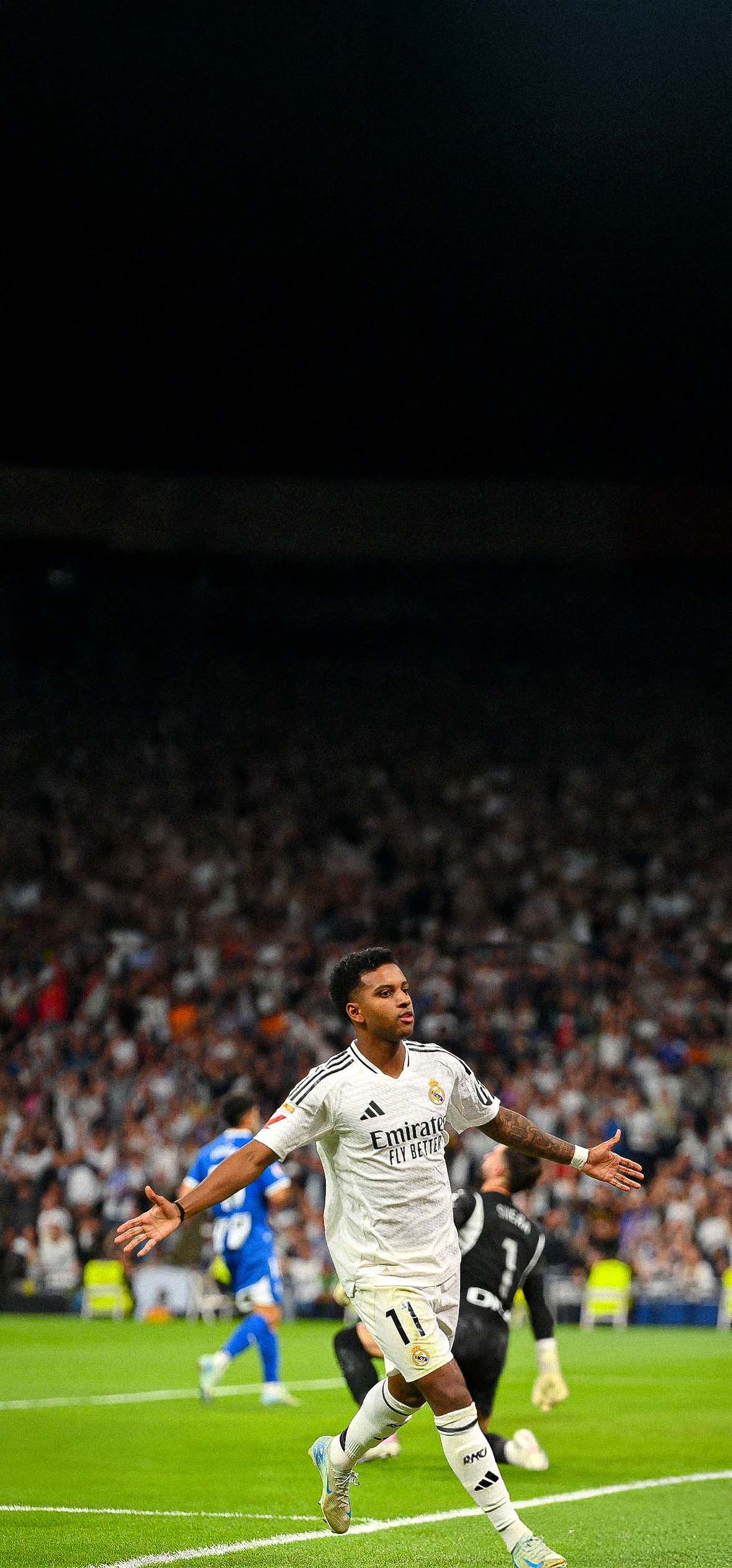 Rodrygo Running Field Wallpapers 4K iPhone Rodrygo Running Field Wallpapers 4K iPhone — 1179×2526 HD wallpaper