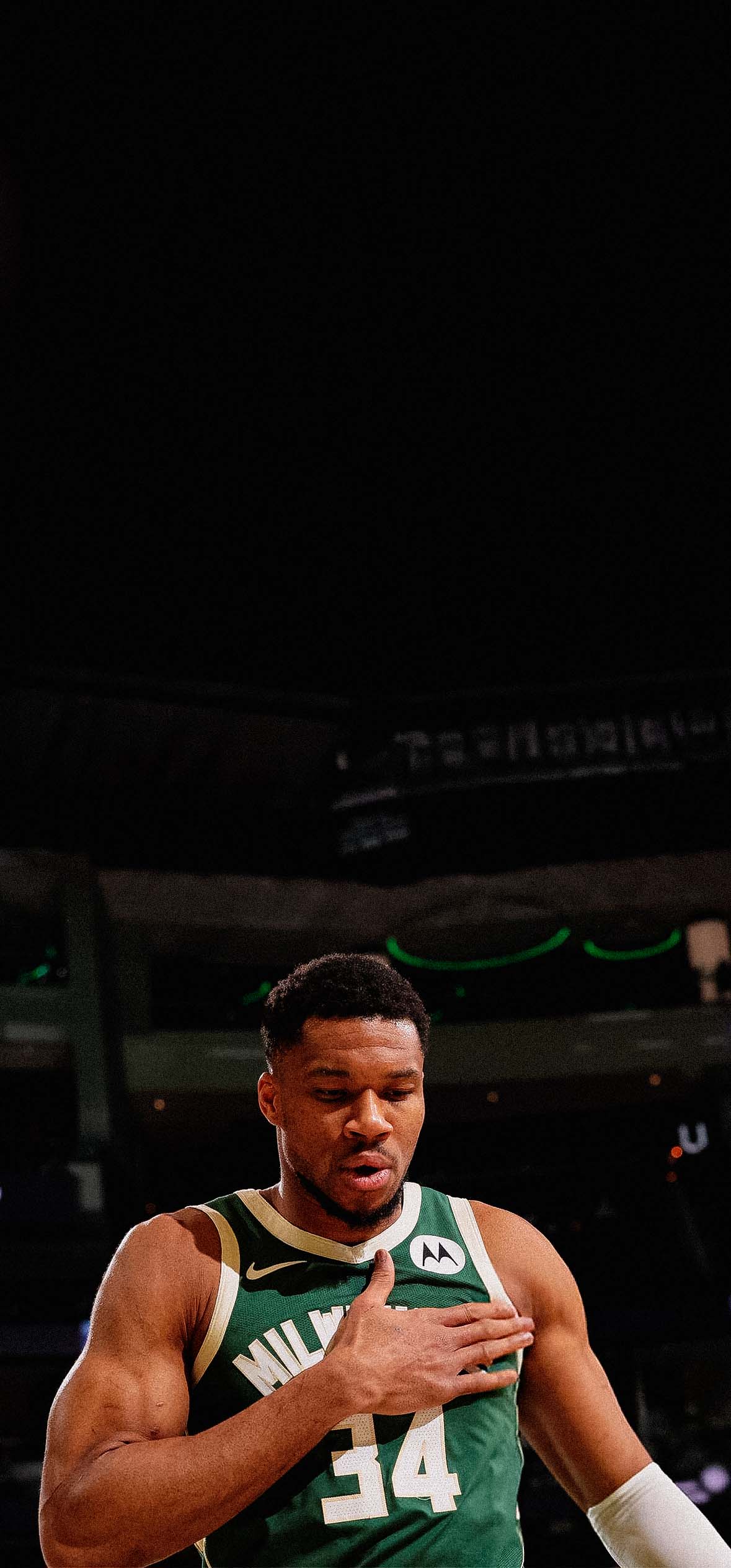 Milwaukee Bucks Wallpapers 4K Milwaukee Bucks Wallpapers 4K — 1179×2526 HD wallpaper