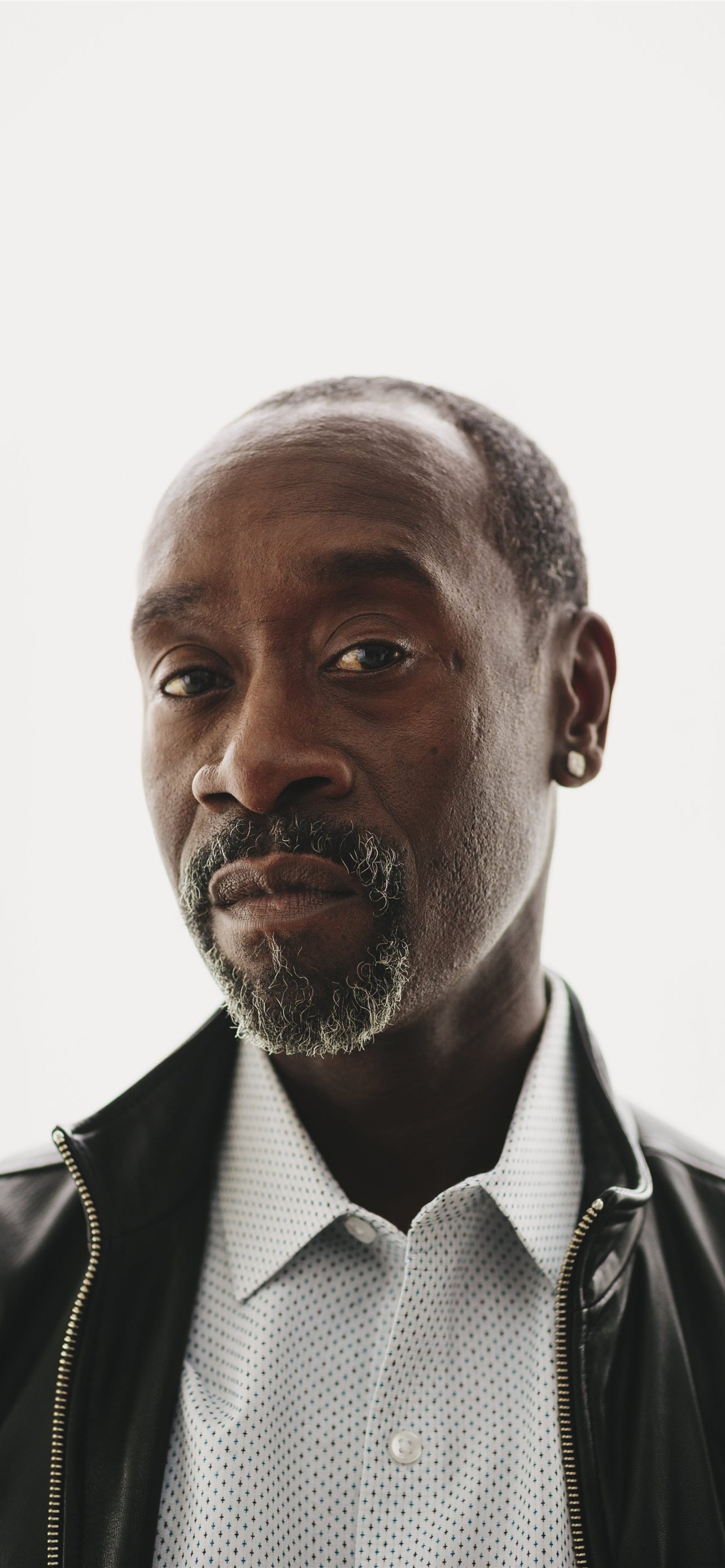 Don Cheadle — 1284×2778 HD wallpaper