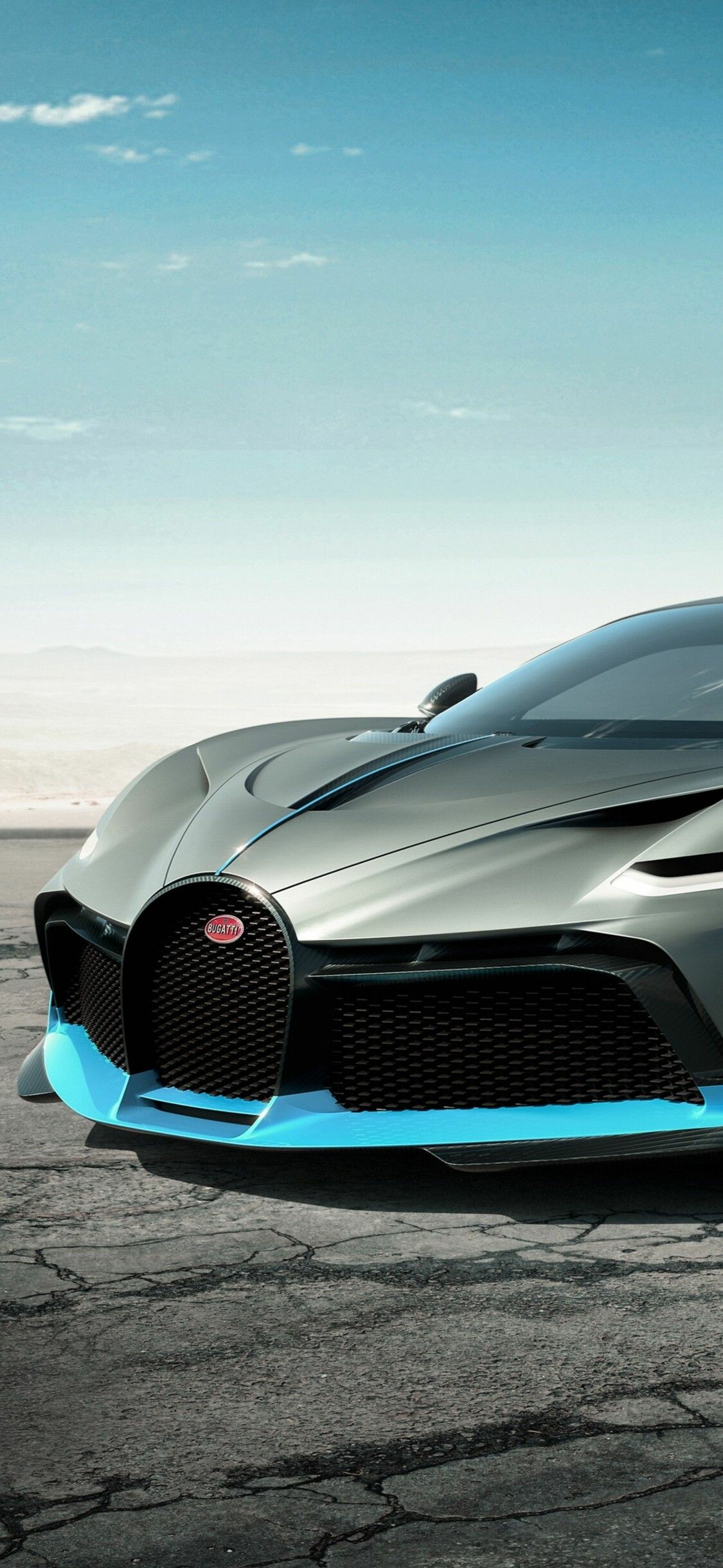 Bugatti Divo, Desert asphalt, Silver blue front Bugatti Divo, Desert asphalt, Silver blue front — 1125×2436 HD wallpaper