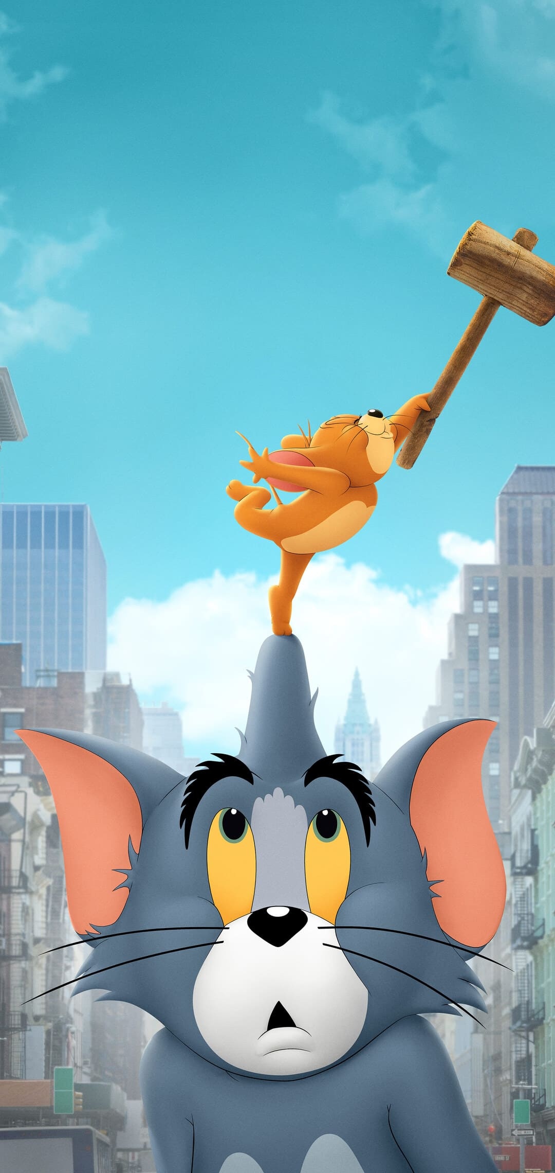 Tom and Jerry (2021), Shocked Tom cat face, Jerry with wooden mallet, New York City skyline — 1080×2280 HD wallpaper