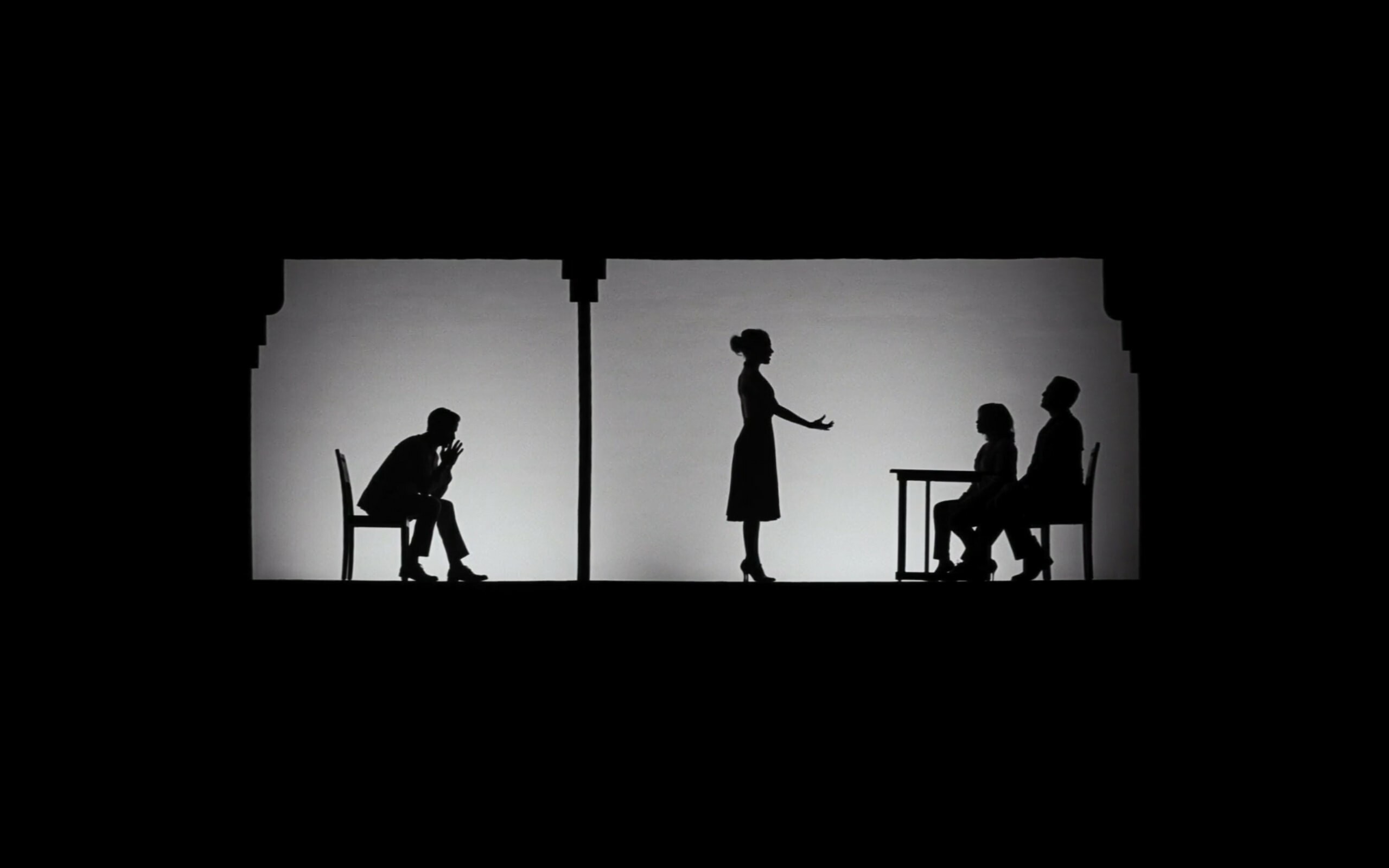 Mia and Sebastian silhouettes, Black white shadow scene, Lamppost cafe table — 2560×1600 HD wallpaper