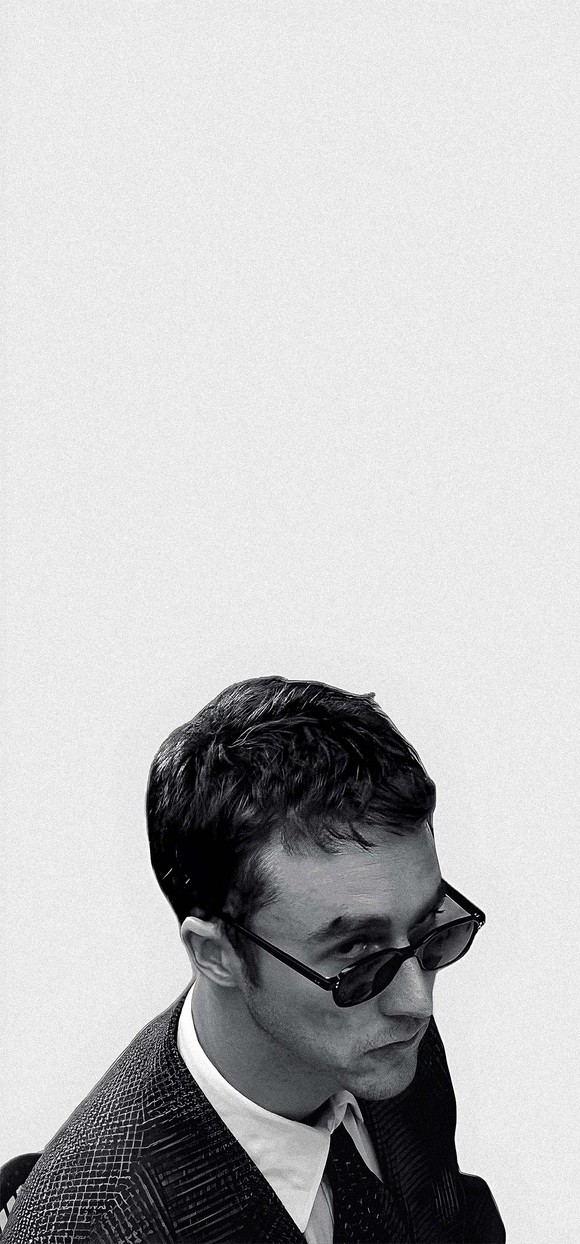 Narrator with White Sunglasses Fight Club 4k Wallpapers for iPhone Narrator with White Sunglasses Fight Club 4k Wallpapers for iPhone — 1179×2526 HD wallpaper