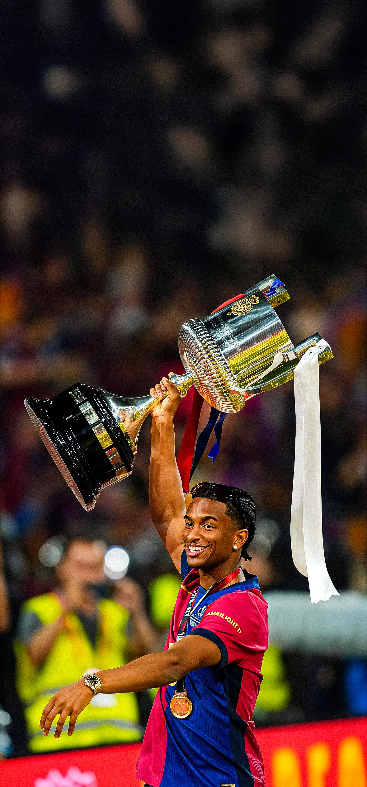 FC Barcelona Alejandro Balde Trophy Cup iPhone FC Barcelona Alejandro Balde Trophy Cup iPhone — 1179×2526 HD wallpaper
