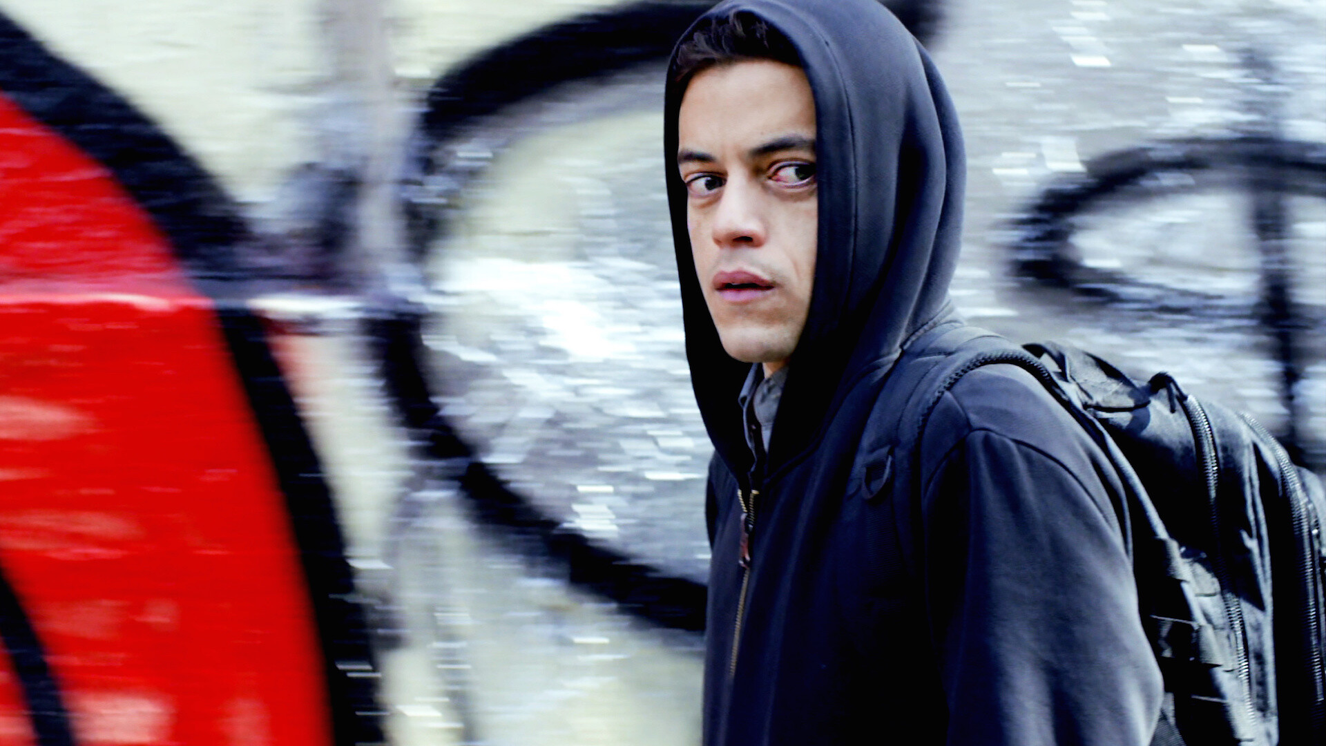 Elliot Alderson, Black hoodie, Graffiti wall backdrop Elliot Alderson, Black hoodie, Graffiti wall backdrop — 1920×1080 HD wallpaper