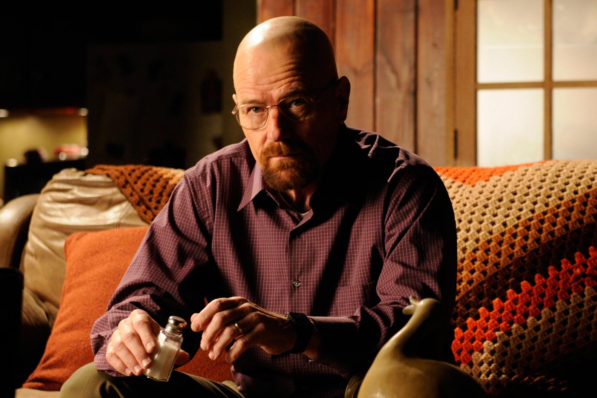 Walter White, Holding salt shaker, Living room couch Walter White, Holding salt shaker, Living room couch — 2000×1333 HD wallpaper
