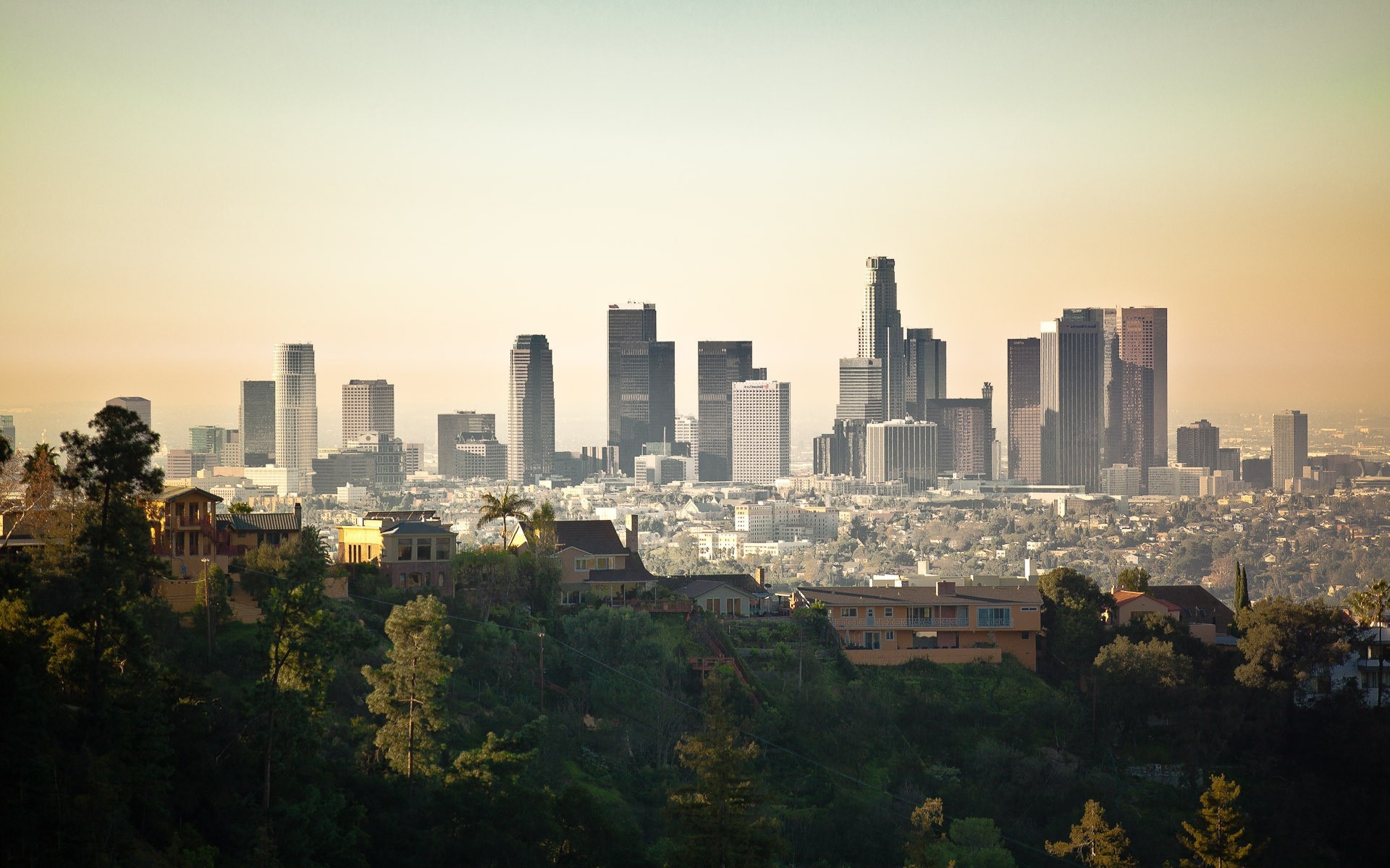 US Bank Tower, Hillside homes palm trees, Hazy sunset US Bank Tower, Hillside homes palm trees, Hazy sunset — 1920×1200 HD wallpaper